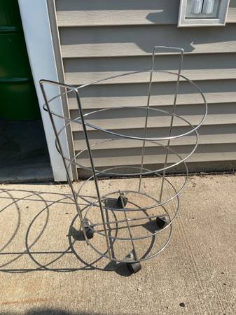 Roll around laundry basket 1