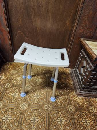 Shower Chair (New) Weight Limit 300lb 1