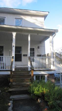 $1,015 / 1br - 500ft2 - 51GS-3 ~ RENOVATED 1 BEDROOM NEAR DOWNTOWN BRATTLEBORO (Brattleboro)63976979294339121