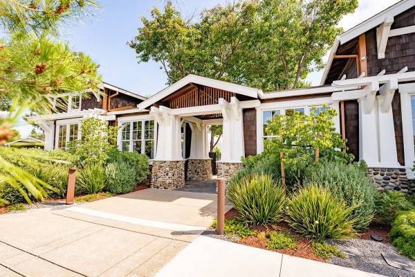 $975 / 1br - 640ft2 - Efficient Appliances, Located in Hayward, 1 BD (hayward / castro valley)63682851773057120
