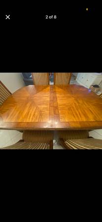 Nice solid wood dining set(Excellent condition!!) 1