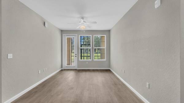 $1,179 / 1br - 762ft2 - 500 off Move In!!!  Business Center, Washer Dryer in Unit (Wildwood)63693484492545123