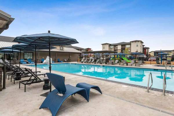 $2,999 / 4br - 1715ft2 - Stop by today at the 4 bed / 2 bath of your dreams! 1715 Sq Ft! (Hillsboro)63672637211523124