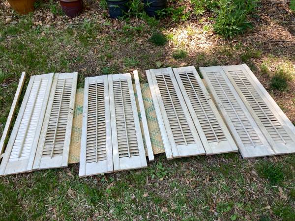 Interior "plantation" shutters, all-wood, 4 bi-fold panels 1