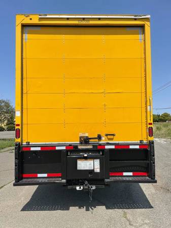 2018 INTERNATIONAL 4300 26'  BOX TRUCK **AIR RIDE, CUMMINS** - $31,000 (SAN FRANCISCO)63470773630339123