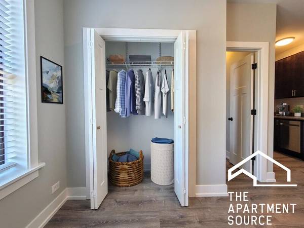 $1,595 / 1br - Amazing 1-Bedroom in Lincoln Square! (4851 N. Damen #210) (Lincoln Square)64041812355970123