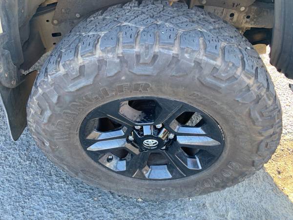 2010 Toyota Tacoma double cab - Photo 3