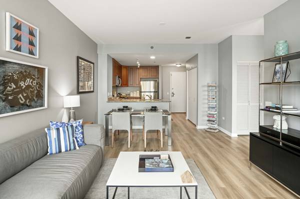 $2,390 / 1br - SPACE!!! South Loop 1 bedroom, In-unit WD, balcony, Big bedroom (South Loop)63898985606659120