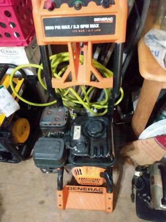 2500 PSI Max Pressure Washer 1