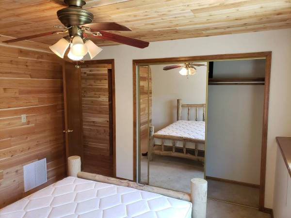 $725 / 4br - 2500ft2 - Alquiler de habitación amueblada individual en excelente casa (Colorado Springs)63687011709699122