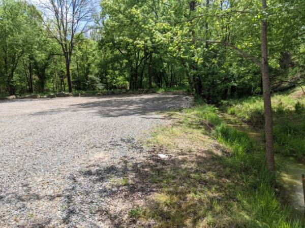 $125 Parking for RV, Car, Truck, Trailer or Boat (Charlotte)63925334763267121