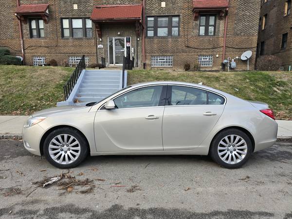 2012 Buick Regal - Great Condition 1