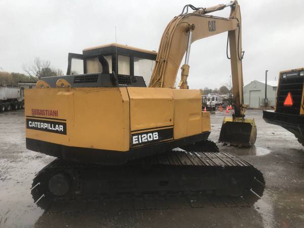 Caterpillar E120B excavator 1