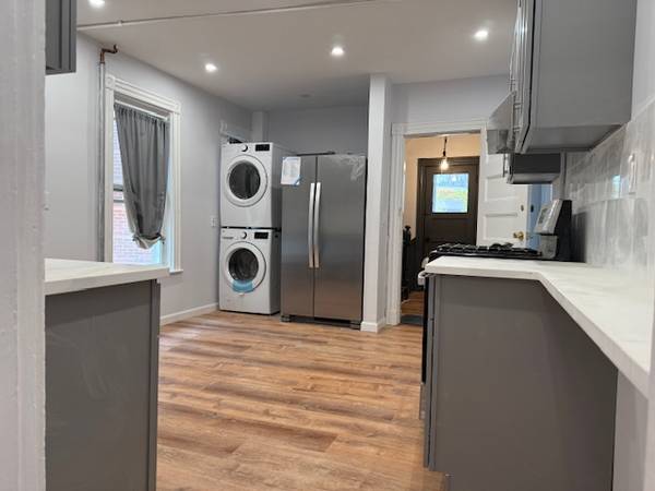 $3,500 / 3br - Brand New Renovation! Gorgeous 3 Bed WITH IN-UNIT LAUNDRY-Avail 10/1! (Beacon Street/Somervillee-Harvard/Porter+Inman Square)63828406777473123