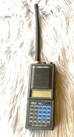 Realistic Pro-37 Hyperscan Uhf/VHF 1