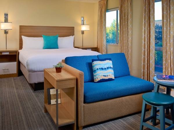 Act Fast! Limited Availability - No Lease, No Deposit 1