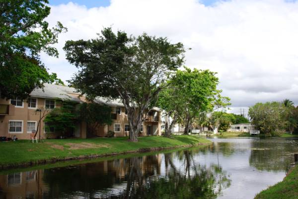 $2,000 / 2br - $2000 CONVENIENT 2B/2B IN REFLECTIONS (PEMBROKE PINES)64002013364611121