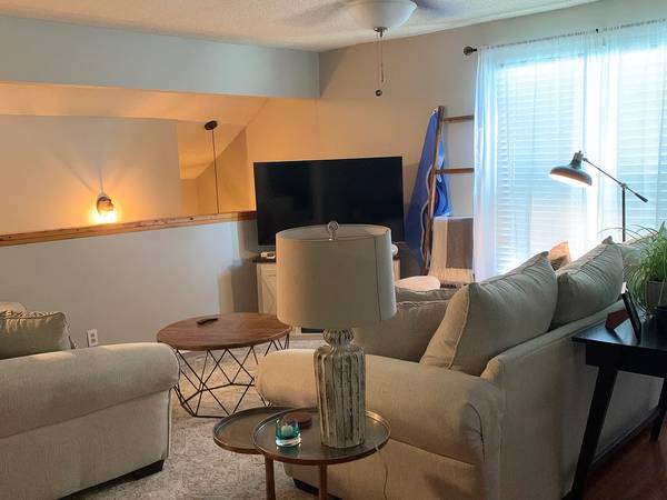 $1,475 / 1br - 900ft2 - Spacious 1 bedroom in heart of 12 South (Nashville)63924810292866122