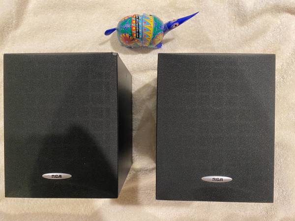 RCA HTS-5000 small speaker pair 1