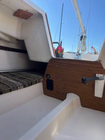 MacGregor 21 Pocket Cruiser – Remolque + motor fuera de borda + equipo completo - $5.000 (Squalicum Marina)63435861591811123