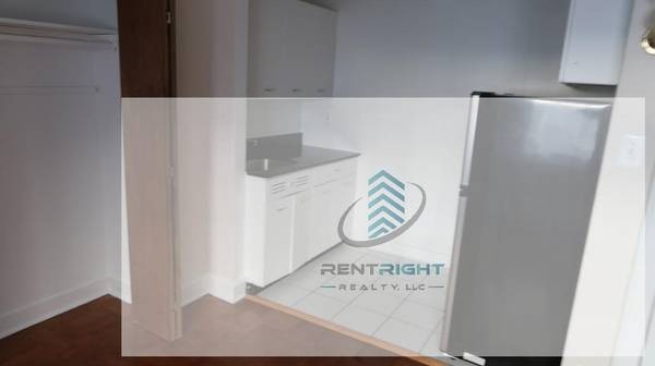 $1,150 / 550ft2 - Spacious Studio!! On BEACH! Pets Allowed63844192722563122