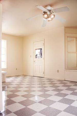 $2,800 / 3br - Spacious 3 bedroom - AVAILABLE JUNE 1st 2026 (Burlington)63992935450755122