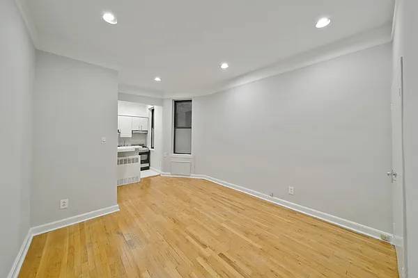 $3,470 / 1br - Lease Transfer Upper East Side (Upper East Side)63912047746434122