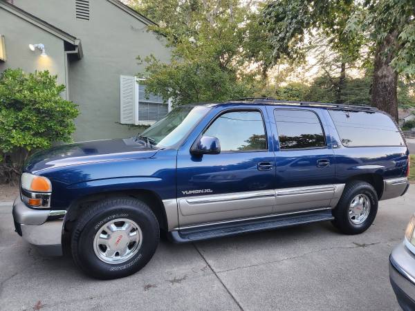 2000 Yukon XL 1500 SLT - 4WD - $4,850 (Woodland)63619309679235120