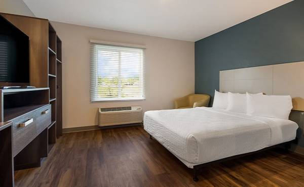 $1,428 / 1br - Apartment Alternative: No Deposit and Fully Inclusive! (9801 Front Beach Road, Panama City Beach, FL)63812986091521124
