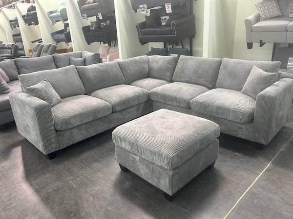 New Avenue Sectional & Storage Ottoman 1