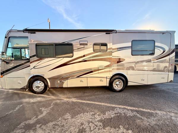 2011 Tiffin Allegro Breeze 28Ft Diesel Pusher With Slideout Low Miles 1