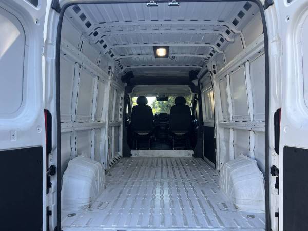 2025 RAM ProMaster 2500 High - Photo 9