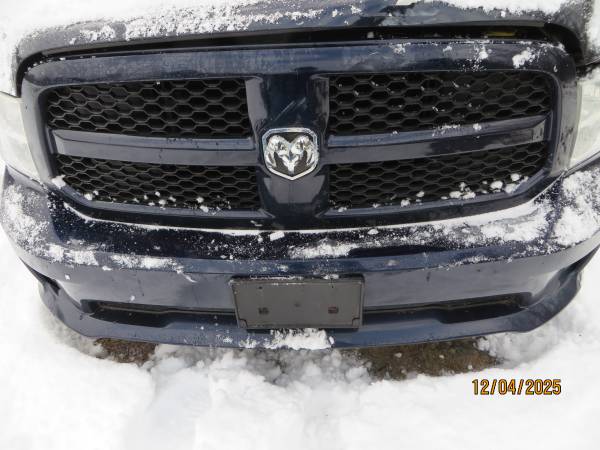 Grill off 2014 Dodge 1500 4x4 1