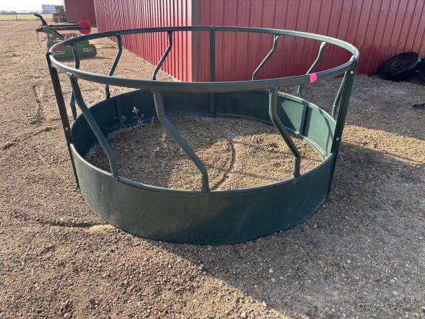 Round bale feeder 1