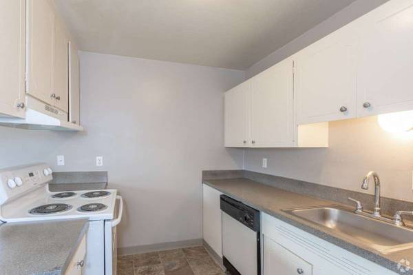 $1,777 / 2br - 1100ft2 - Purrrrrrrfect! Cats and dogs welcome. Come check us out. (Beaverton - 6 Minute Drive to Tualatin Hills Nature Park)63831398097665122