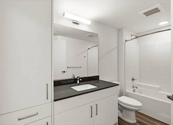 $1,799 / 1br - 592ft2 - Very Private w Natural Light - Urban 1 Bed - 8 Weeks Free (Northgate)64031309931265122