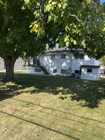 $399,999 / 4br - 1800ft2 - 4 BEDROOM RAISED RANCH (Addison)63918413928578122