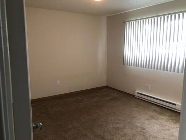$1,687 / 1hab - 780ft2 - Área de juegos, Estufa eléctrica, Área para barbacoa / picnic (4807 200th St SW, Lynnwood, WA)63811610543491120