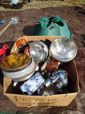 box of headlights, mirrors and turnsignals 1