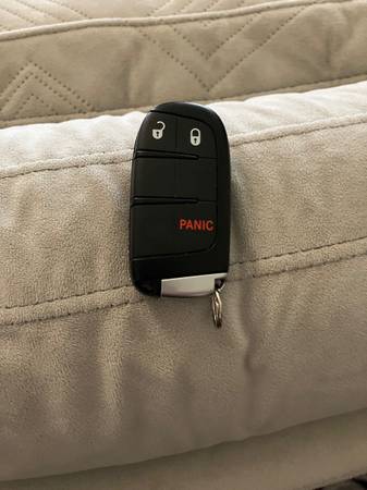 2019 Dodge Journey Remote Keyfob 1