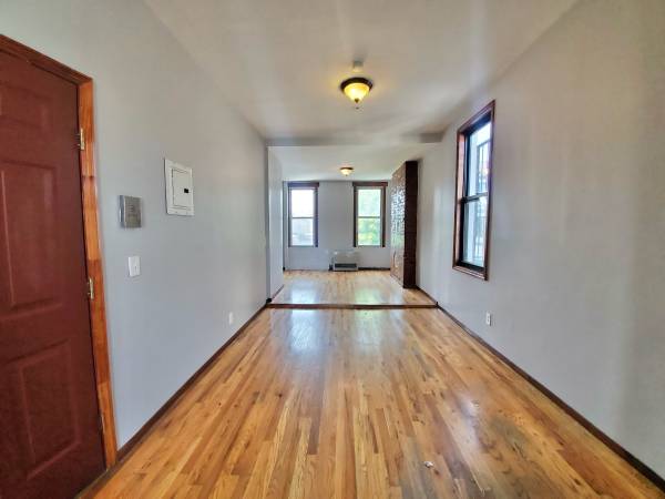 $2,595 Estudio de estilo loft con ladrillo visto | Norte de Bushwick - $2,595 (Bushwick)63788432446337124