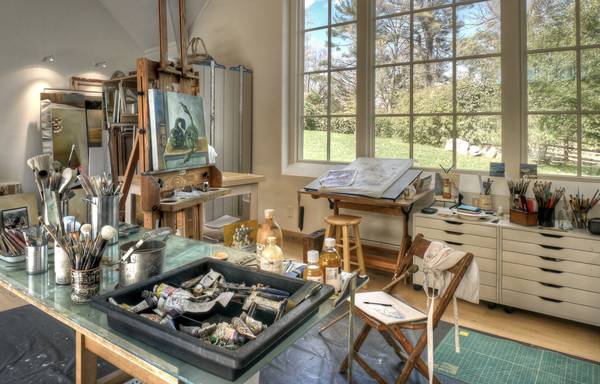 Artist seeing Studio Rental 1