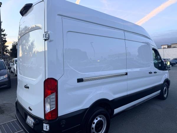 2020 Ford Transit 250 High - Photo 5