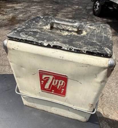 Vintage 7up cooler 1