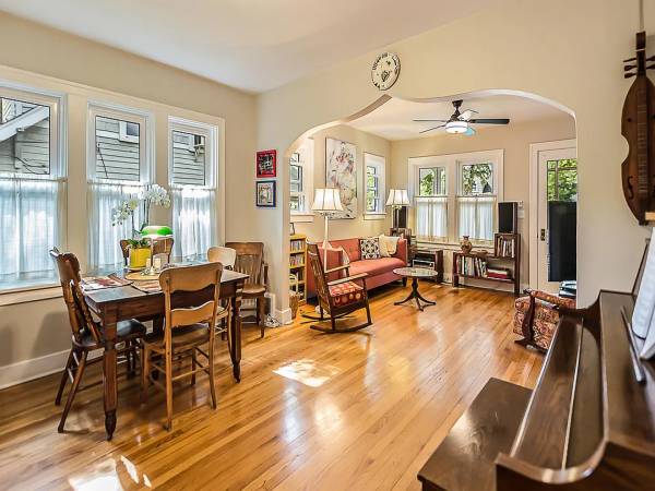 $1.404 / 3 habitaciones - 996 pies² - Qué oportunidad de alquilar esta encantadora y histórica casa Craftsman justo al final de la calle (Ann Arbor)63179829801089124