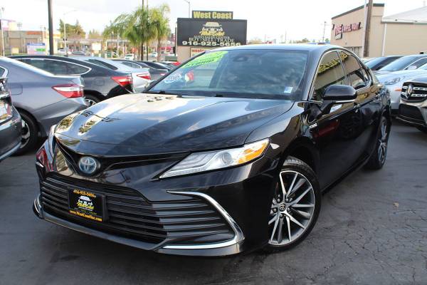 2021 Toyota Camry Hybrid XLE sedán Midnight Black Metallic - $22,995 (LLAME AL 916-238-0273 PARA DISPONIBILIDAD)63619283862401121