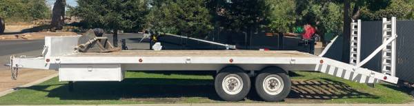 25’ flatbed trailer 1