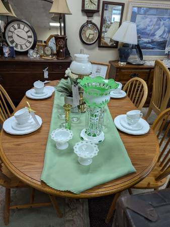Dining Table with 4 chairs 1
