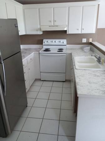 $835 / 2br - 750ft2 - Large 2 bedroom nice area (Near lafayette)63857516073601123