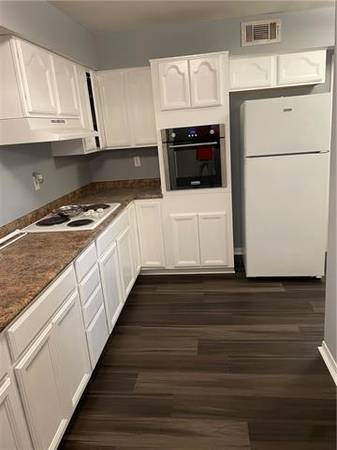 $1,450 / 2br - 1300ft2 - Renovated Metairie Apartment with Washer/Dryer in Unit! (Metairie, LA)63791870260355123